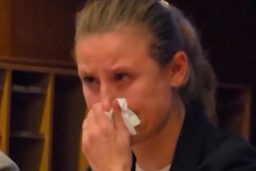 Переводчица расплакалась во время выступления мальчика из Украины в Европарламенте