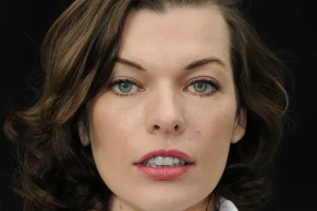 Милла Йовович: «Хочу быть девочкой, чувствовать себя женщиной, которую нужно защищать. Не собираюсь постоянно быть супергероем!»